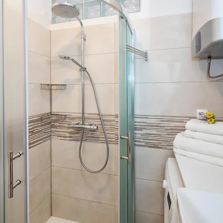 Sea Chic Near Old Town, Amazing View Апартаменты